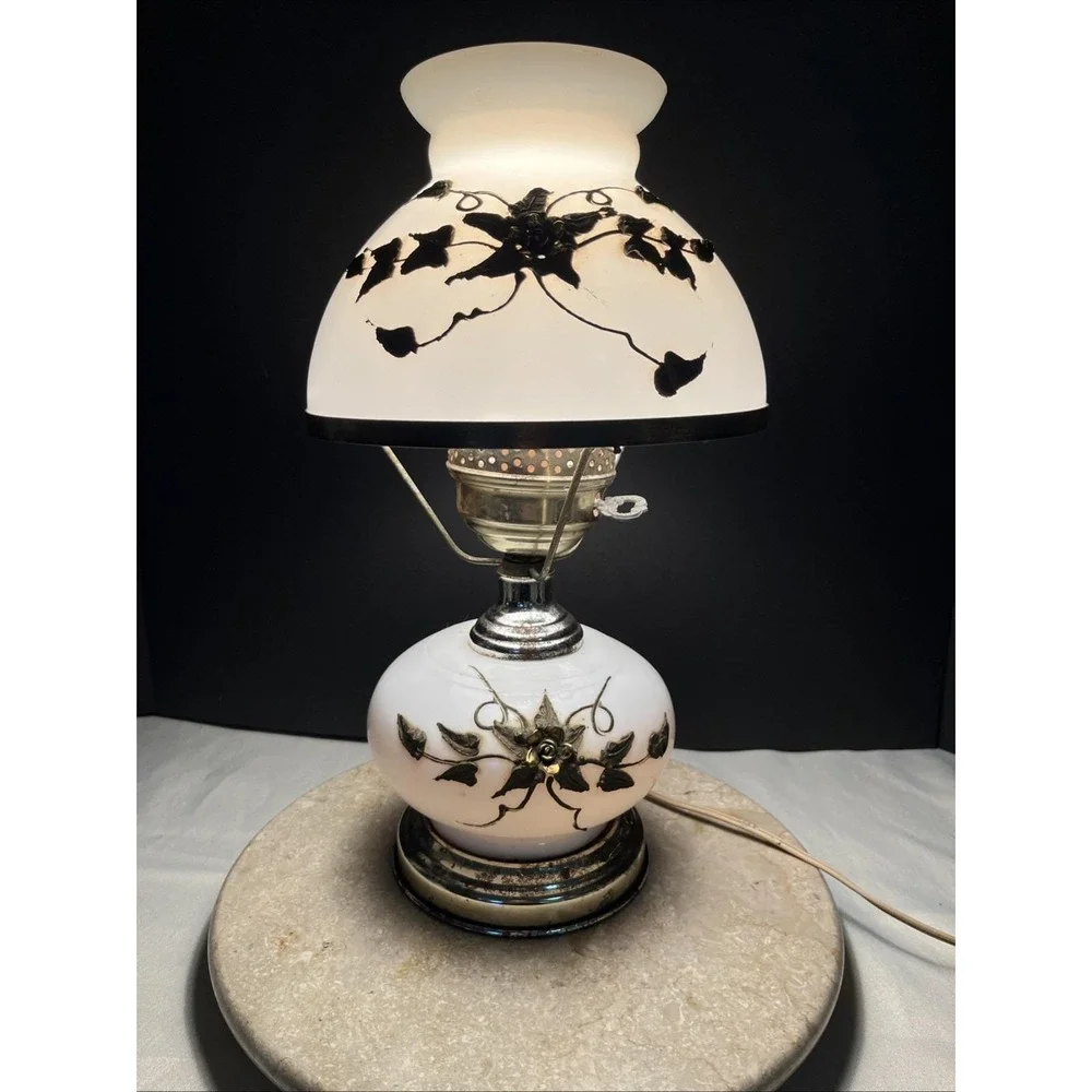 Vtg Milk Glass Falkenstein Brass Flowers Gone With The Wind Table 3 Way Lamp